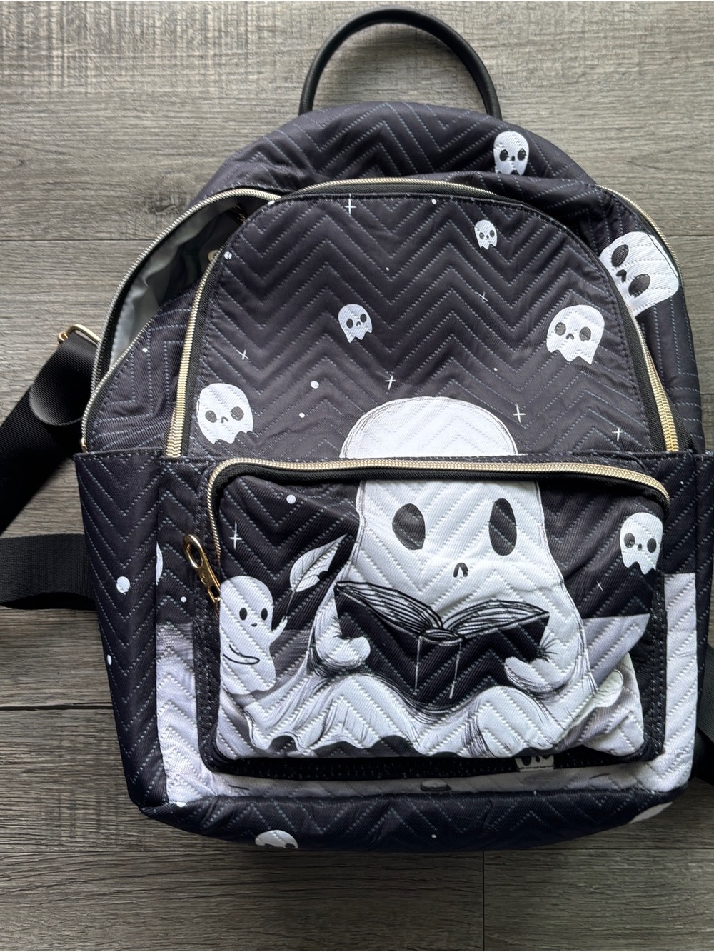 Lounge fly little backpack!